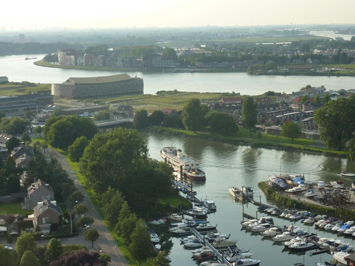 Bed and Breakfast De Logeerboot Dordrecht Esterno foto