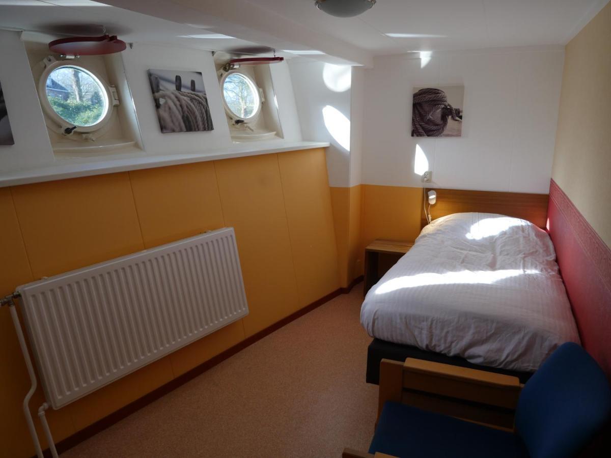 Bed and Breakfast De Logeerboot Dordrecht Esterno foto