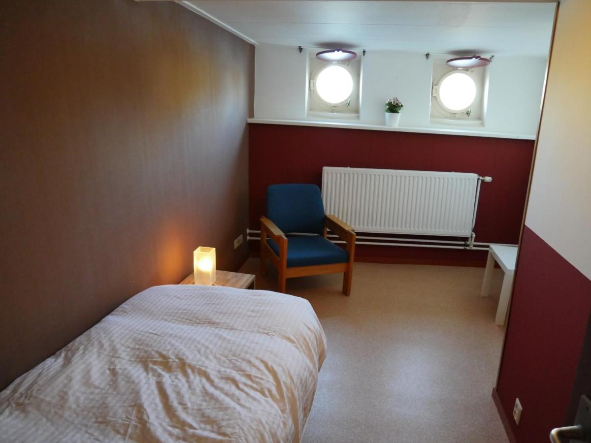 Bed and Breakfast De Logeerboot Dordrecht Esterno foto