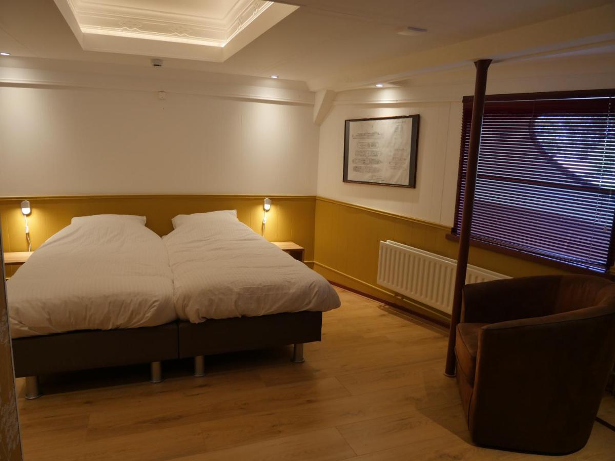 Bed and Breakfast De Logeerboot Dordrecht Esterno foto