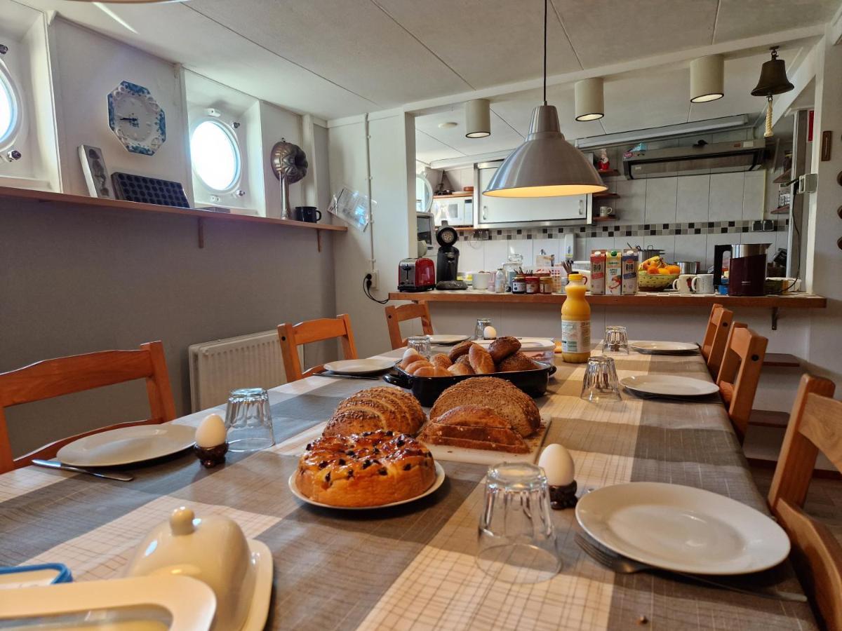 Bed and Breakfast De Logeerboot Dordrecht Esterno foto