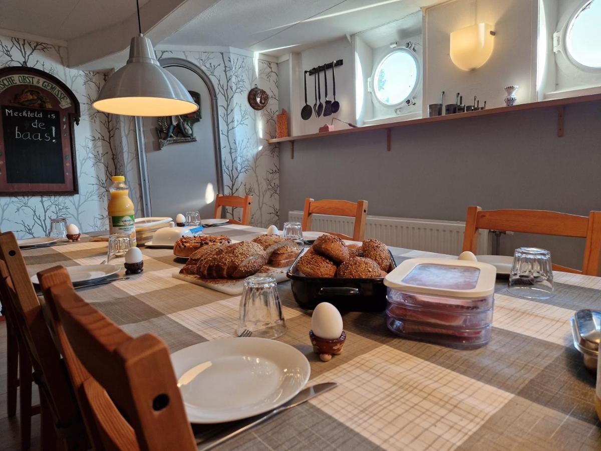 Bed and Breakfast De Logeerboot Dordrecht Esterno foto